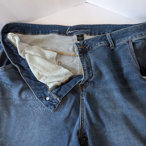 Women's Lane Bryant Denim Capri - Picture 4 of 6